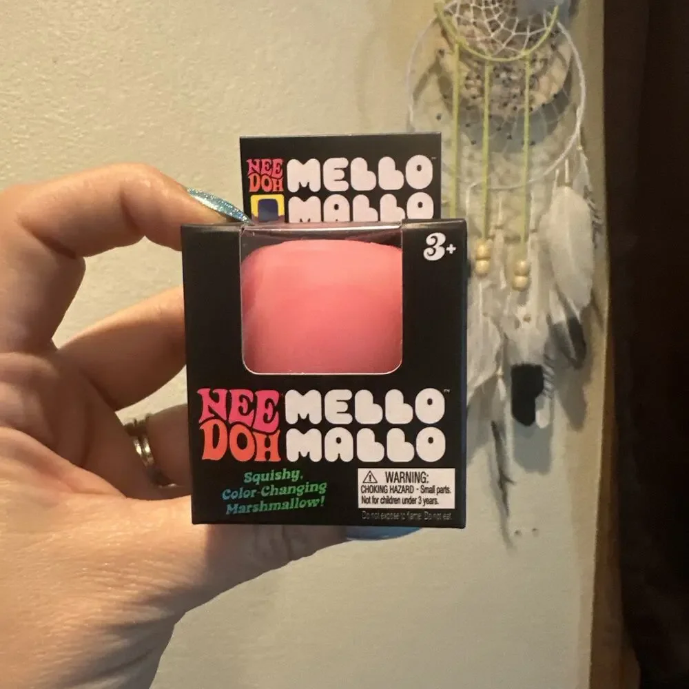 Schylling Needoh Mello Mallo In Pink. Brand New Authentic. Changes Color